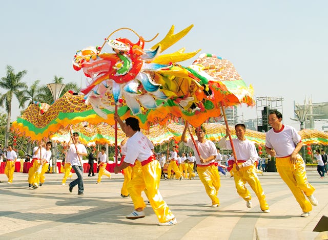 Chinese New Year Lantern Festival dragon dance 
